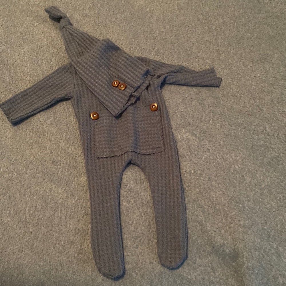 Newborn photo shoot outfit in a cute blue gray color with hat